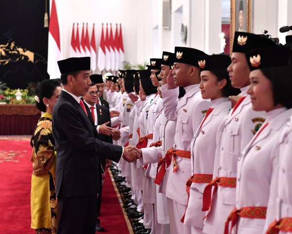 The National Flag Hoisting Team (Paskibraka) to Set Positive Examples for Indonesian Youth