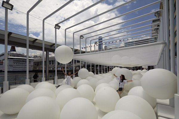 Harbour City x SNARKITECTURE Present "BOUNCE" Interactive Installation