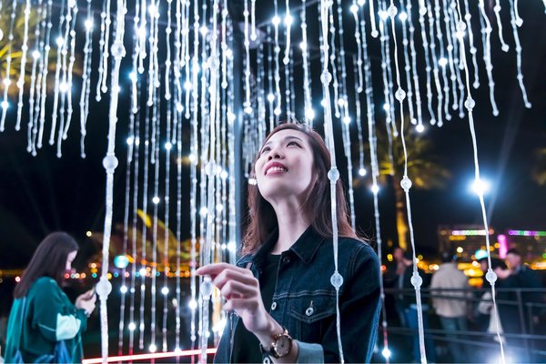 Chinese Talent Takes Centre-Stage at Vivid Sydney