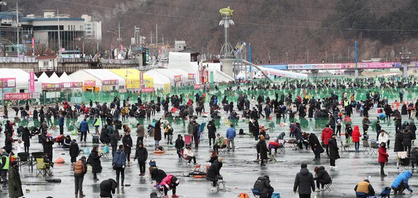 Hwacheon ice fishing festival kicks off