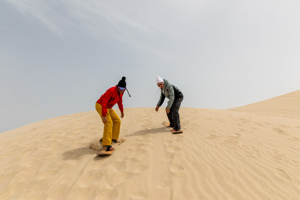 Snowboarders set to swap snowy slopes for sand dunes of Qatar