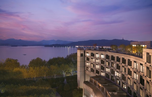 The Antique Door's Gorgeous Debut at Grand Hyatt Hangzhou