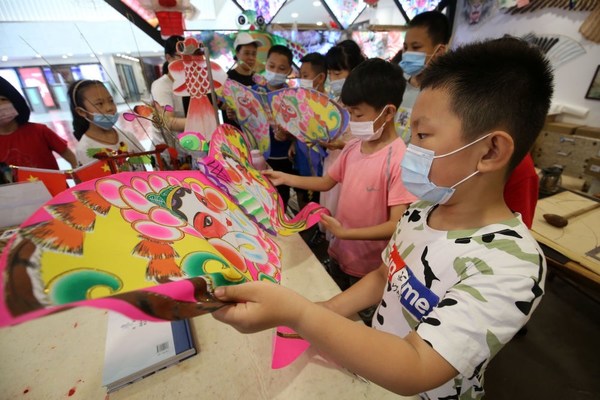 Culture nurtures life in "kite capital of the world"