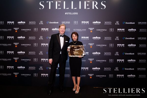 Ms Heidi Tang named "Sales Hotelier of the Year 2019" at Stelliers Greater China Grand Awards