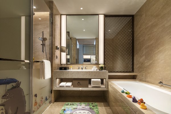 Hyatt Regency Zhenjiang Welcomes the Young and Young-at-Heart With Joyful Totoro Cartoon Themed Rooms and Accessories