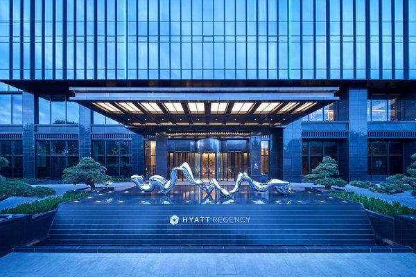 Hyatt Regency Lanzhou Opens As New Landmark Beside China's Yellow River