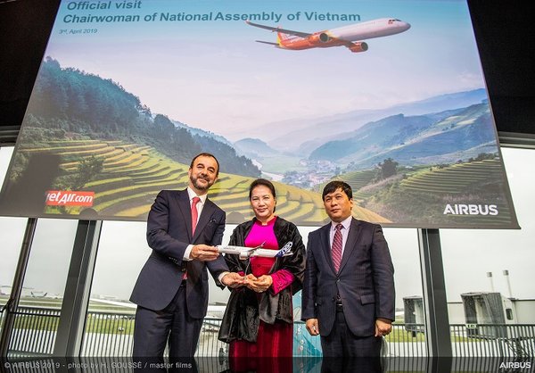 Chairwoman of the Vietnamese National Assembly Nguyen Thi Kim Ngan joins Vietjet at ceremony in Toulouse, France to receive brand new A321neo