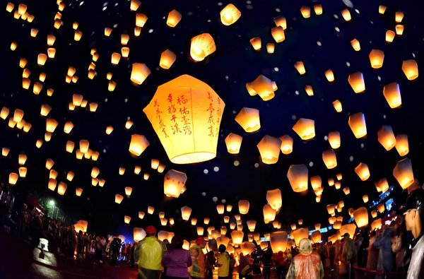 12" Ink Painting Thematic Lanterns Light Up the Night Sky! "2018 Pingxi Sky Lantern Festival" to be Launched on 9/24