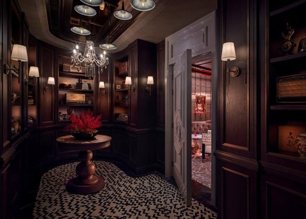 The Antique Door's Gorgeous Debut at Grand Hyatt Hangzhou