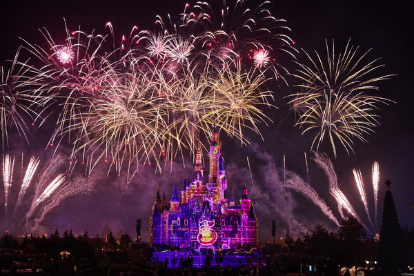 Shanghai Disney Resort Unveils Fifth Anniversary Logo at Special New Year's Eve Celebration