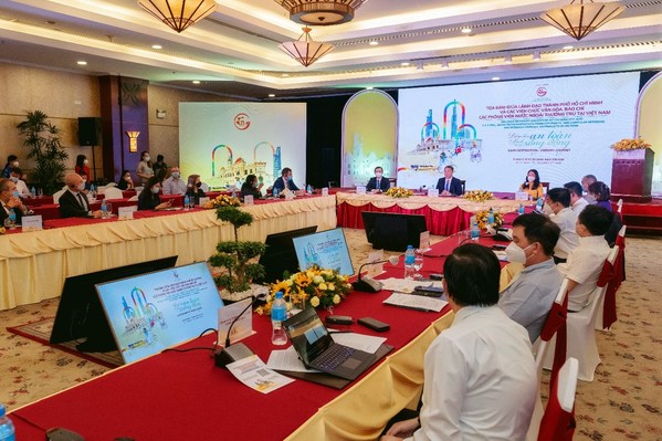 Ho Chi Minh City's Leaders talk with foreign cultural officers, reporters in Press Tour Ho Chi Minh City 2021