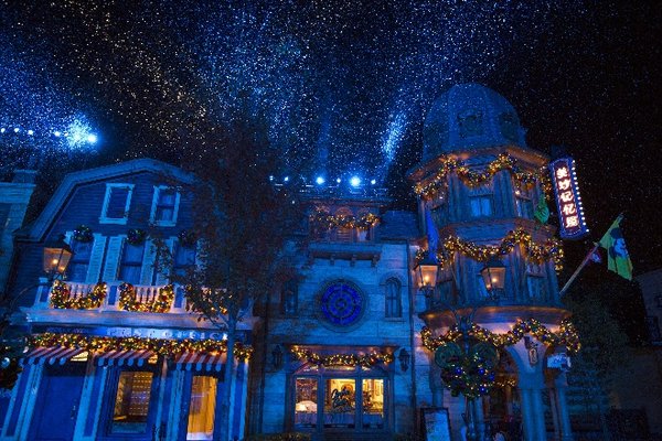 Step into a Festive "Frozen" Wonderland at Shanghai Disney Resort this Holiday Season