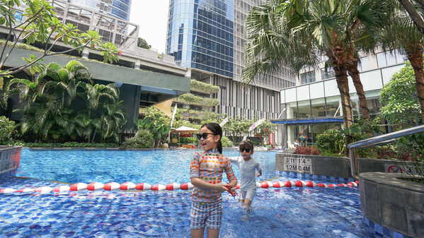 Four Points by Sheraton Surabaya Entices Family Travelers with the Urban-Style Weekend Getaway Activities