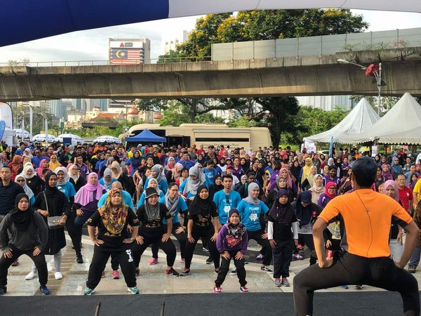 Malaysians move it for health at Move8 for Malaysia Day Walkathon