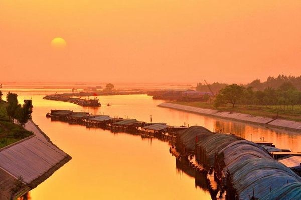 Catch a glimpse of Nanyang town along Grand Canal