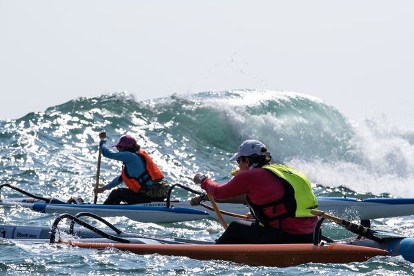 World's Elite Paddlers Make Huge Splash at 13th Steelcase Dragon Run Ocean Paddling Race