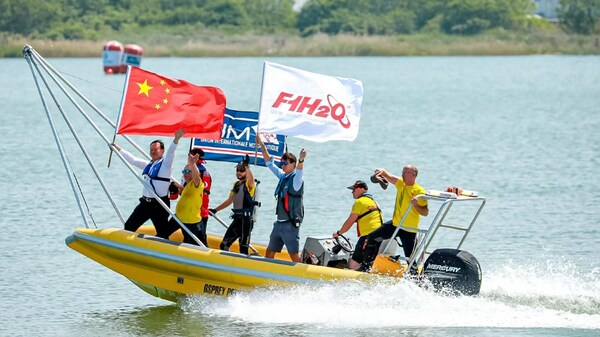 "Fast and Furious" Staged at Longhu Lake in Zhengzhou, Composing a Thrilling Melody Between the F1H2O and the City