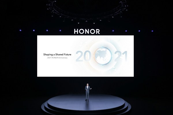 HONOR Gathers with Friends to Celebrate its 2021 Going Beyond Journey