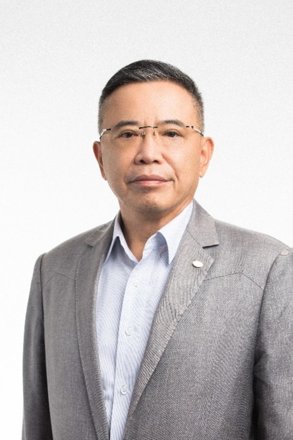 Chairman and CEO of TCL Li Dongsheng Awarded 2021 'David Sarnoff Industry Achievement Award'