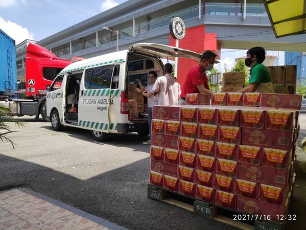 Yeo's and Ng Teng Fong Charitable Foundation Provide RM1 Million Food Aid for 28,000 B40 Families in Malaysia through 'Yeo's Helping Hands'