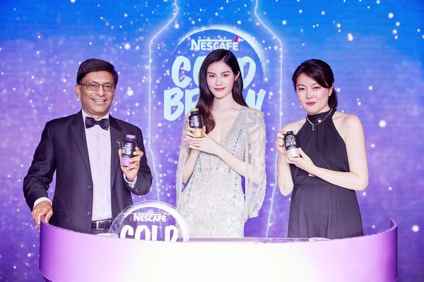 NESCAFE Invited Supermodel Sui He to Witness NESCAFE Cold Brew Runway