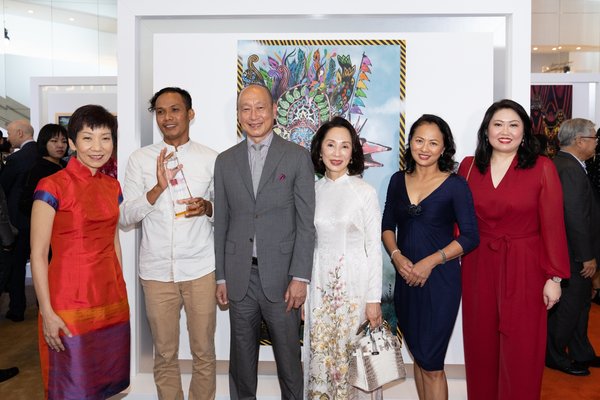 Indonesian artist's intriguing expression of unity in diversity wins 2019 UOB Southeast Asian Painting of the Year