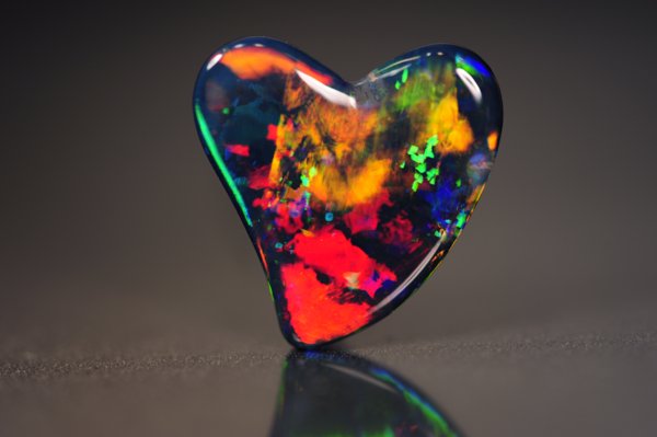 Australia Pavilion Highlights Opal Suppliers