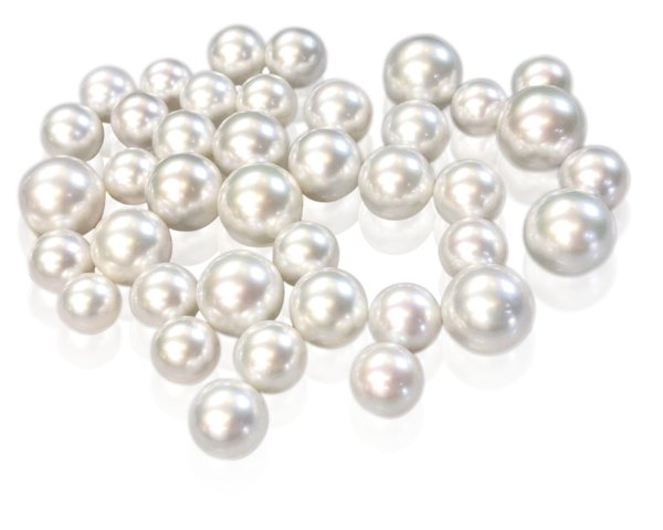 Alluring pearl jewellery design trends at the June Fair