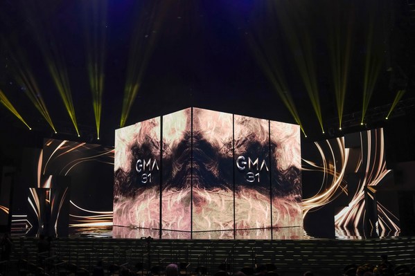 Host Waa Wei Wins First GMA & Wu Qing-Feng Awarded Best Male Vocalist