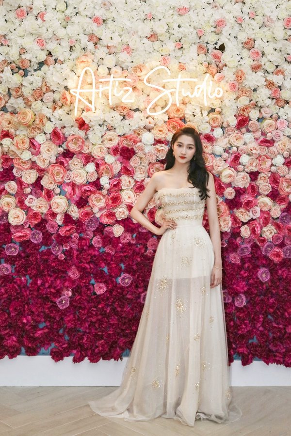 Artiz Studio and icon of China's post-'95s generation, actress Guan Xiaotong, unveil a new collection in Beijing