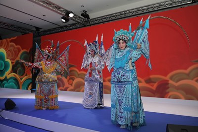 Guangzhou Night Debuted in WEF Annual Meeting