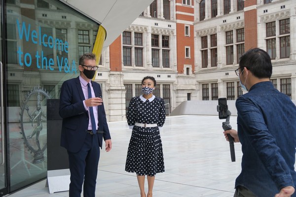 A Unique Art Tour -- London-based V&A Museum Goes Virtual on Kuaishou