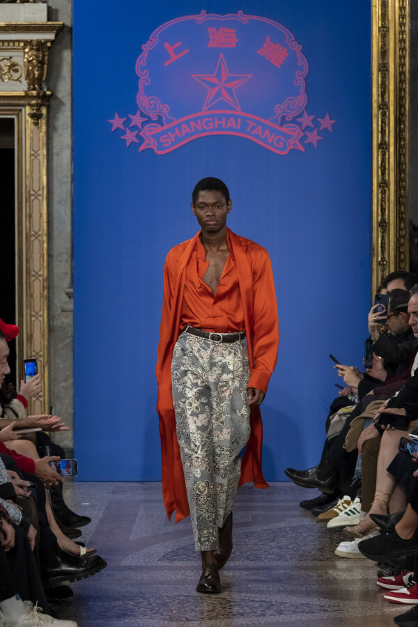 SHANGHAI TANG makes menswear runway debut at the 2023 Fall/Winter Milan Fashion Week "REUNION"