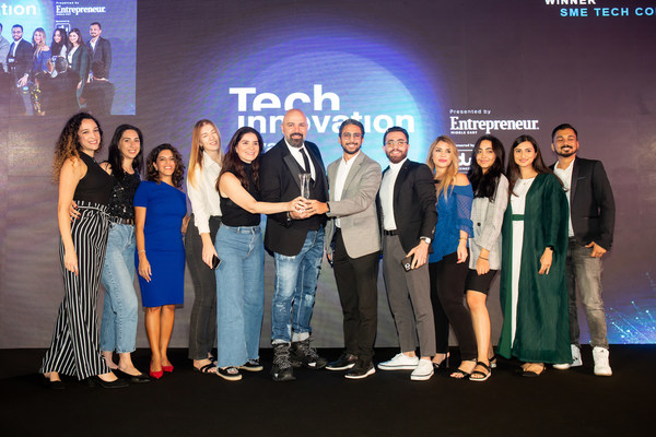 VUZ Immersive Social App Wins the Tech Company of the Year 2022 Award