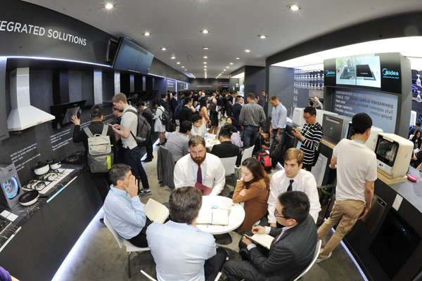 Home Appliances and Automobiles Highlight Smart Technology During Phase 1 of 125th Canton Fair