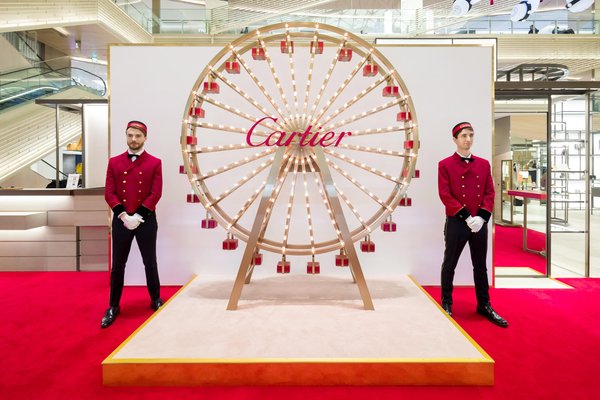 Chinese online celebrities debut at Cartier's live campaign in Japan, Boluomi leads the international growth of Chinese MCN platforms