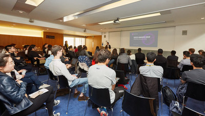 The World's First Smart Life Creator Award presented at University of Oxford