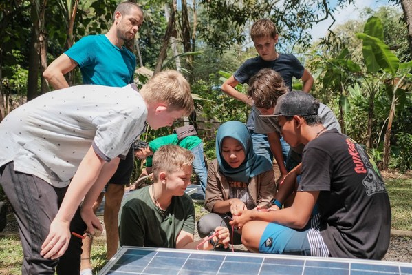 Huawei supports Green School Bali with leading solar energy inverter