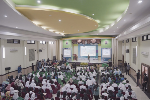 KUPU and the Provincial Education Department of DKI Jakarta Welcome 5,000 Graduates to "Edutainment Career Day"