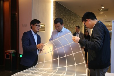 Jolywood Unveils New Transparent Mesh Backsheet to Reduce LCOE of Bifacial System