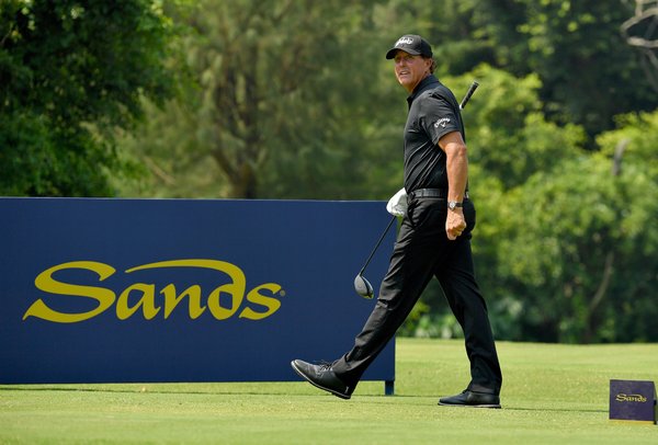 Phil Mickelson and Li Haotong Inspire Junior Golfers in Macao