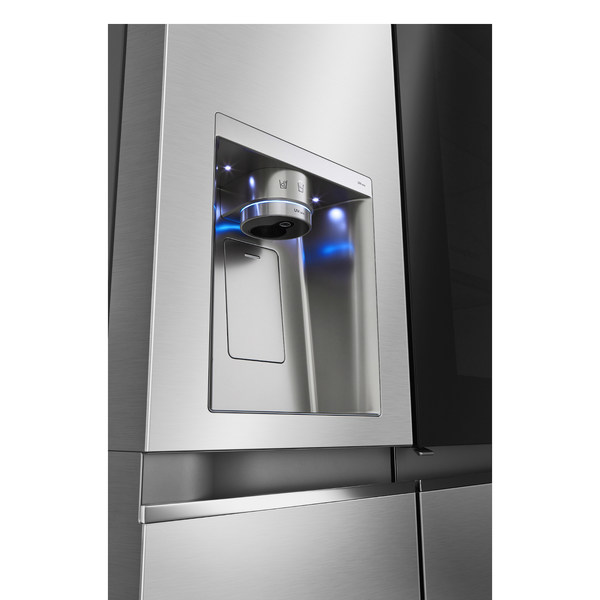 New LG InstaView Refrigerators Demonstrate Hygiene Innovation at CES 2021