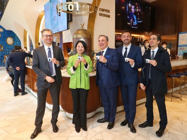 Yum China and Lavazza Group Welcome the Ambassador of Italy to China to Lavazza Flagship Store in Shanghai