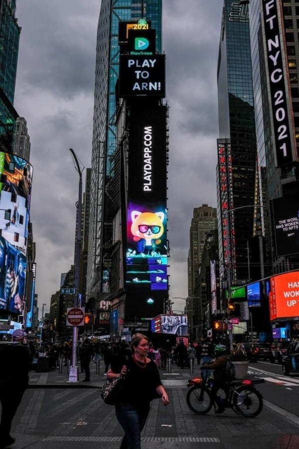 PlayDapp's P2E Campaign Takes over Times Square, New York