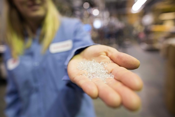 Eastman to invest up to $1 billion to accelerate circular economy through building world's largest molecular plastics recycling facility in France