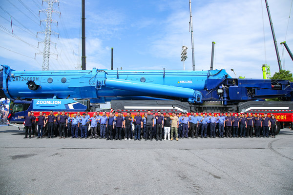 Zoomlion's 2,400-ton All-Terrain Crane Breaks the World Hoisting Record, now in Bulk Sale