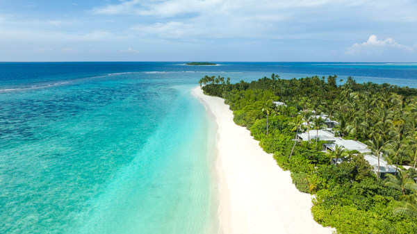 Alila Kothaifaru Maldives Opens in the Scenic Raa Atoll