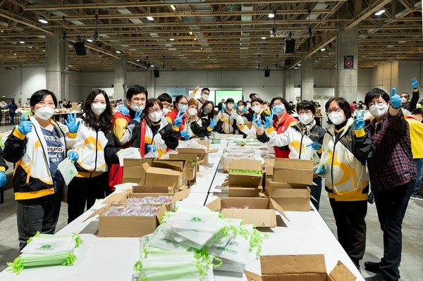 Community Groups Join Sands China to Assemble 28,500 Hygiene Kits for Clean the World