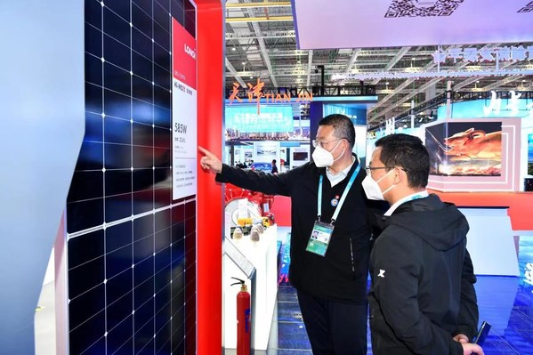 LONGi Attends Hongqiao International Economic Forum at 5th CIIE