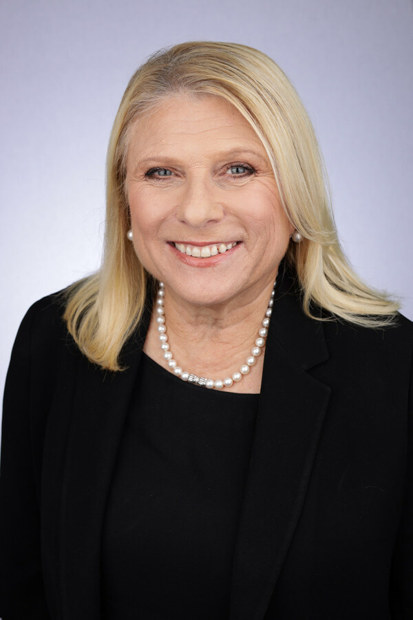 Celebrity Cruises' President and CEO Lisa Lutoff-Perlo Transitions to Vice Chair, External Affairs; Laura Hodges Bethge Named to Succeed Her